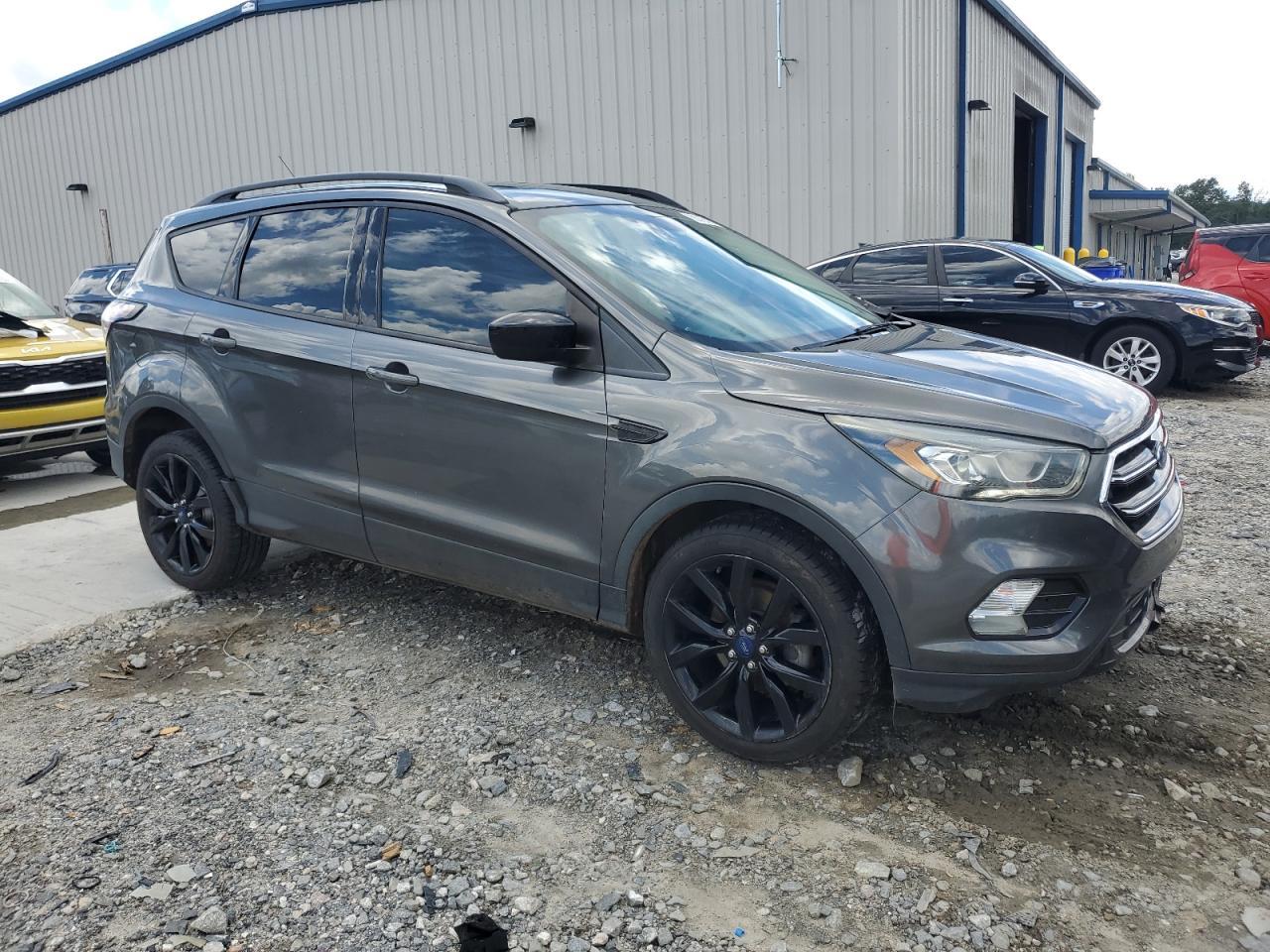 2017 Ford Escape Se - Фото 4