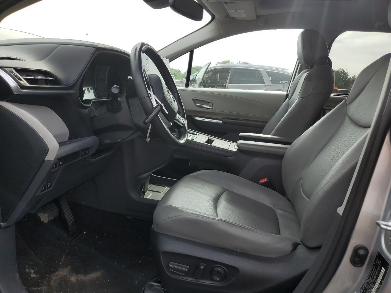 2022 Toyota Sienna Xle - Фото 7