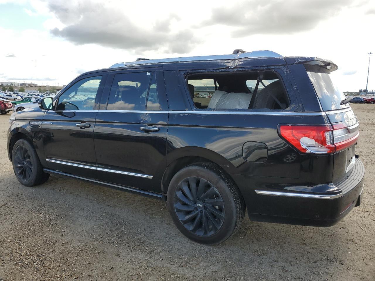 2021 Lincoln Navigator L Reserve - Image 2