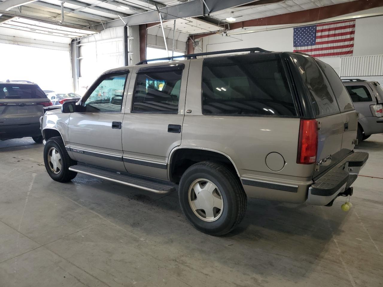 1999 GMC Yukon - Фото 2