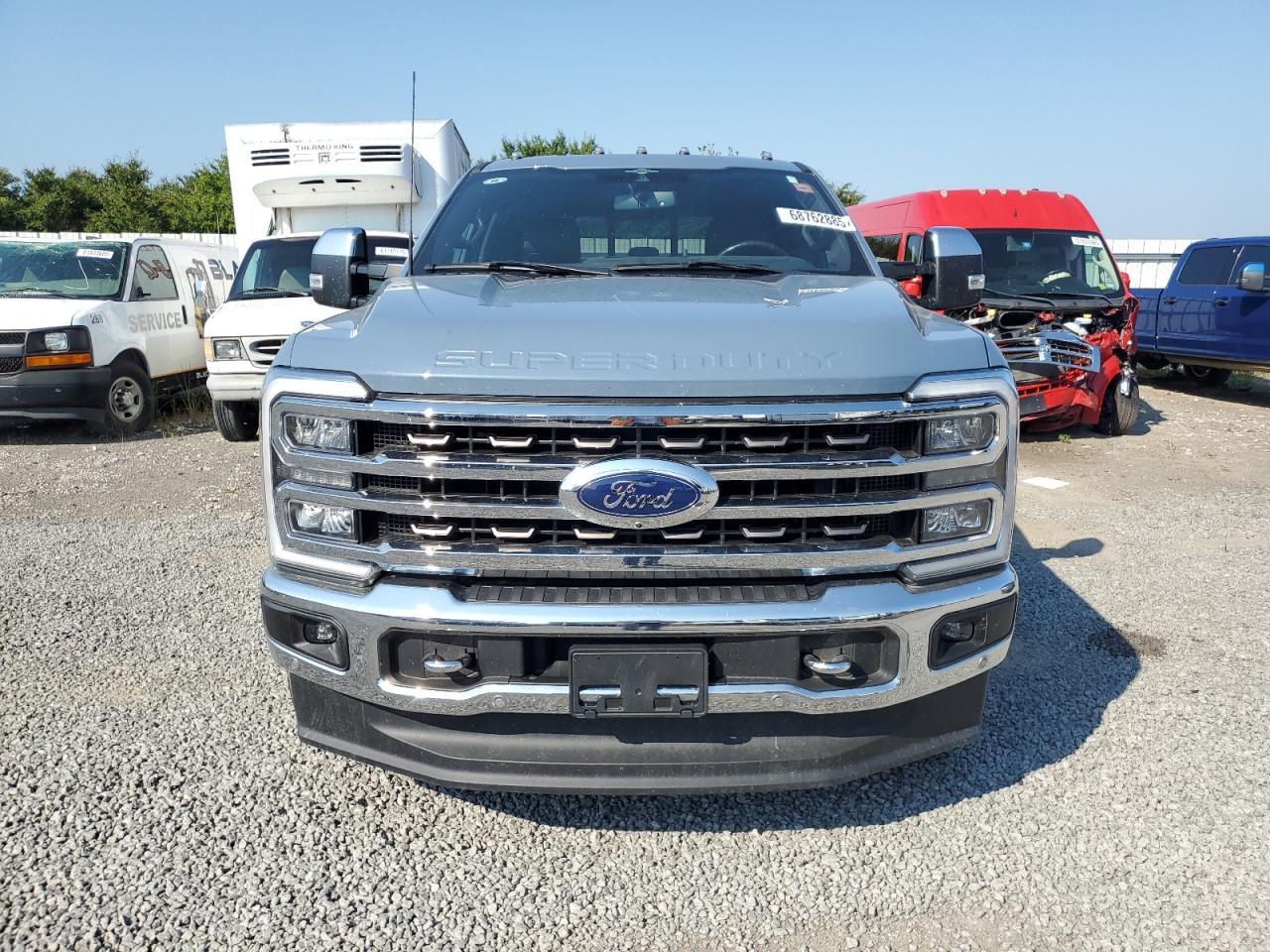 2023 Ford F350 Super Duty - Image 5
