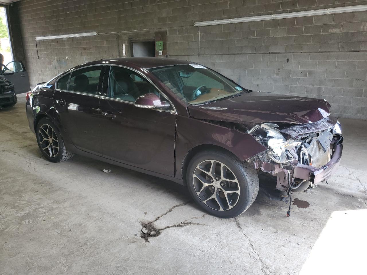 2017 Buick Regal Sport Touring - Image 4