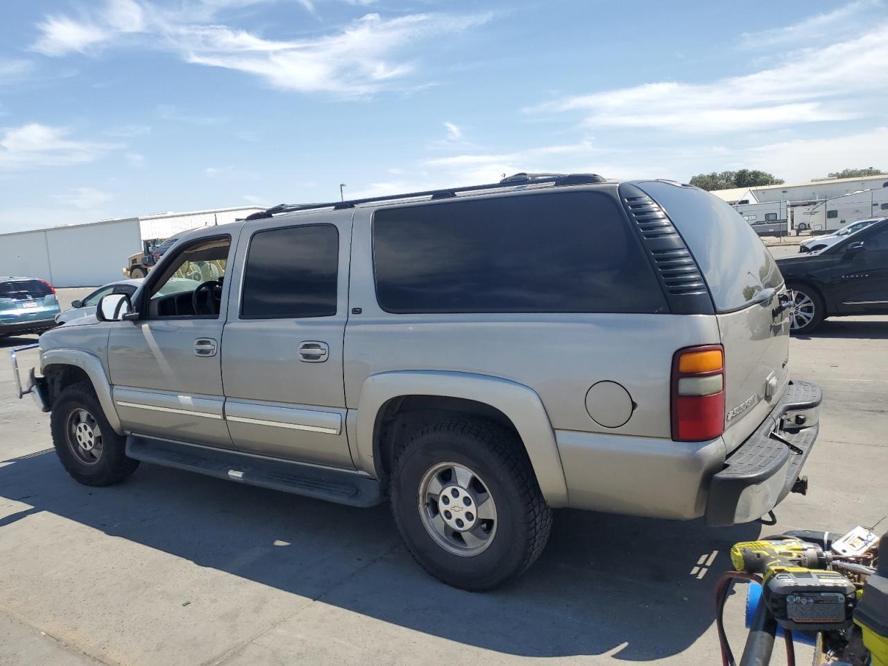 2002 Chevrolet Suburban K1500 - Фото 2