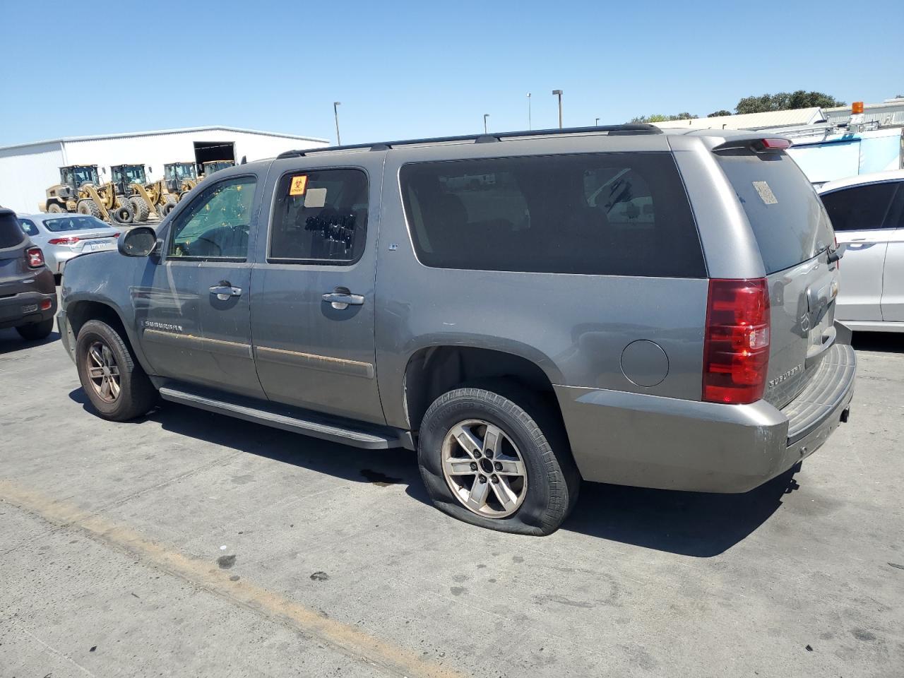 2007 Chevrolet Suburban K1500 - Фото 2