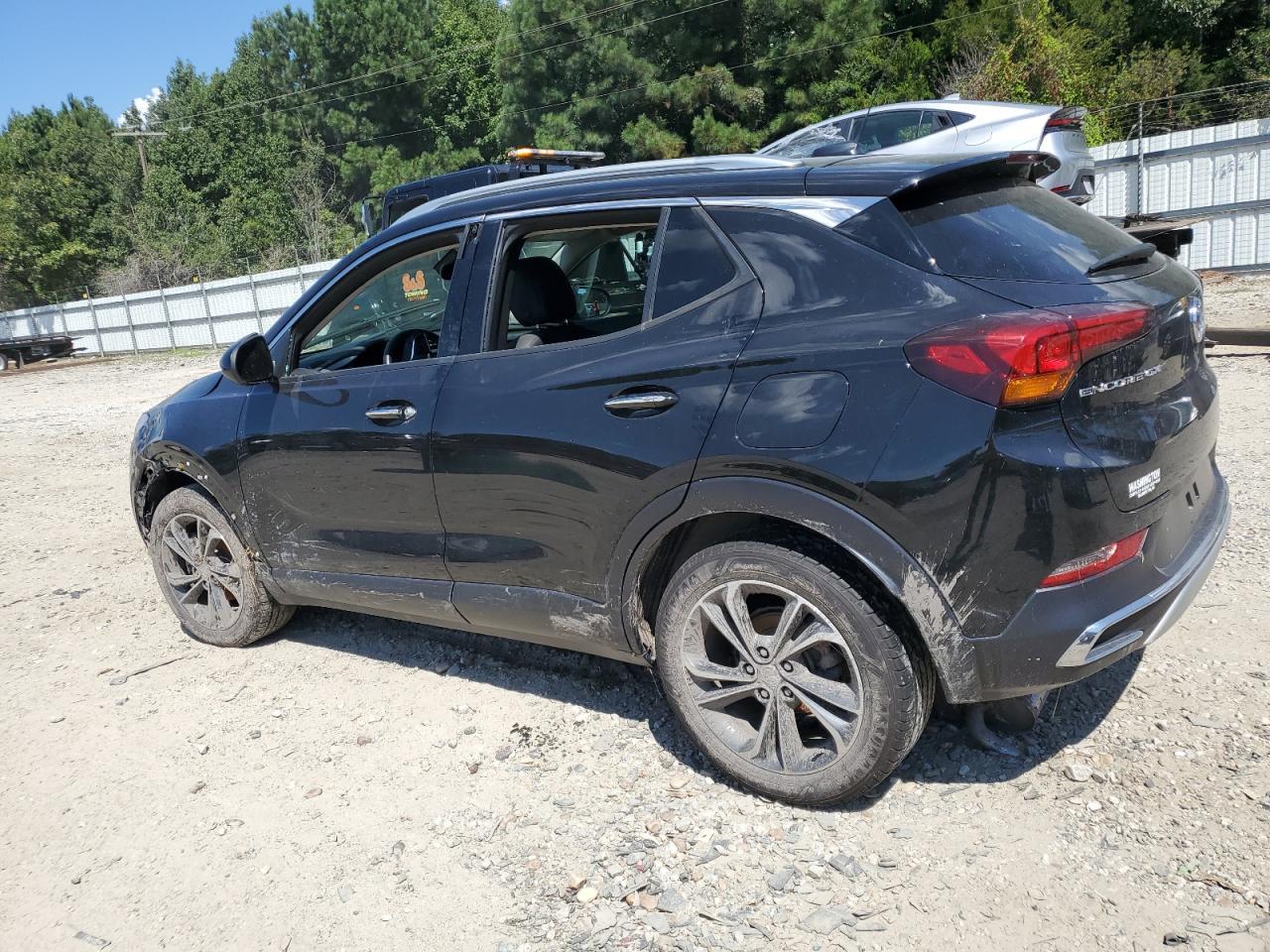 2022 Buick Encore Gx Essence - Image 2