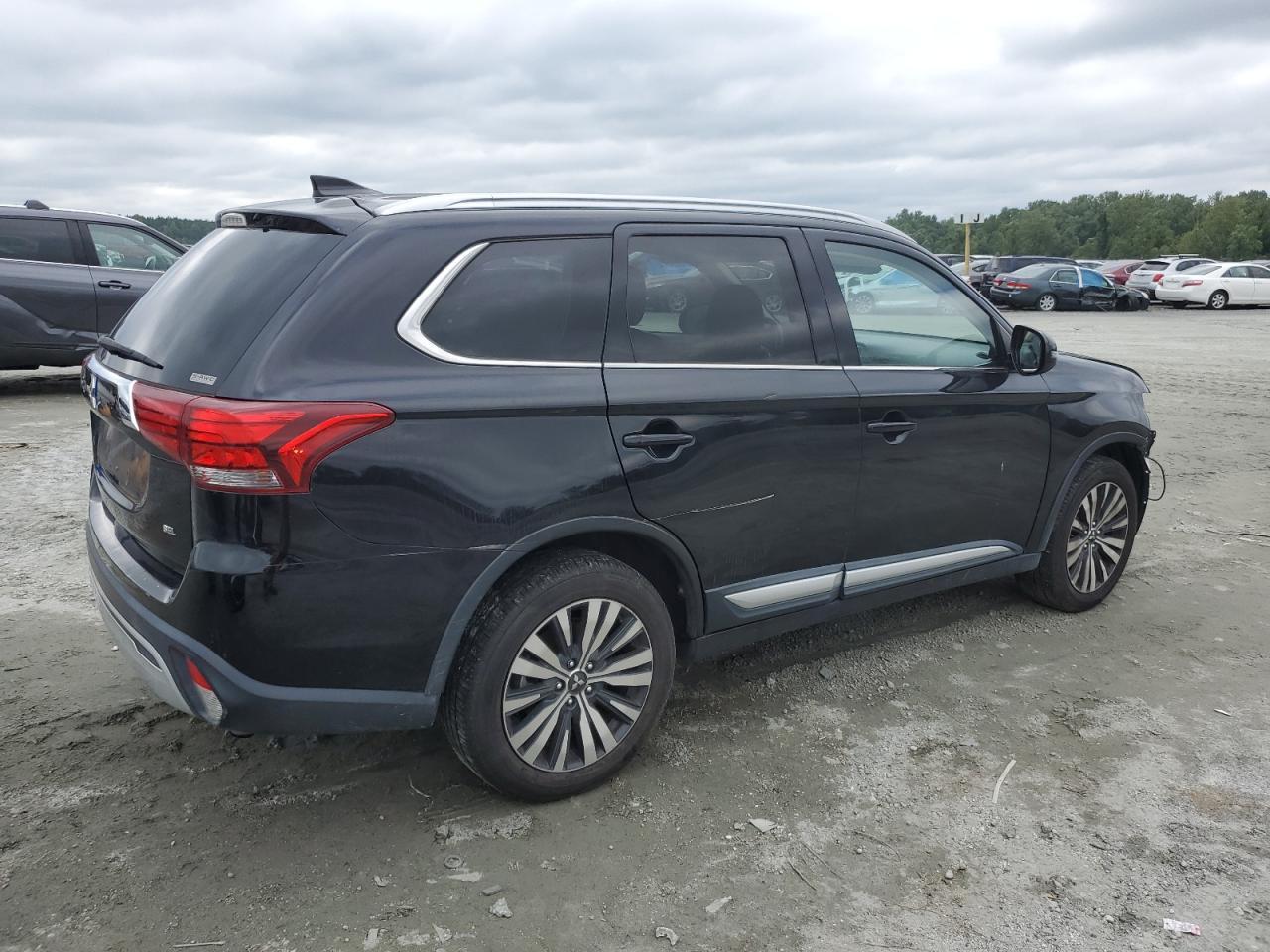 2020 Mitsubishi Outlander Se - Image 3