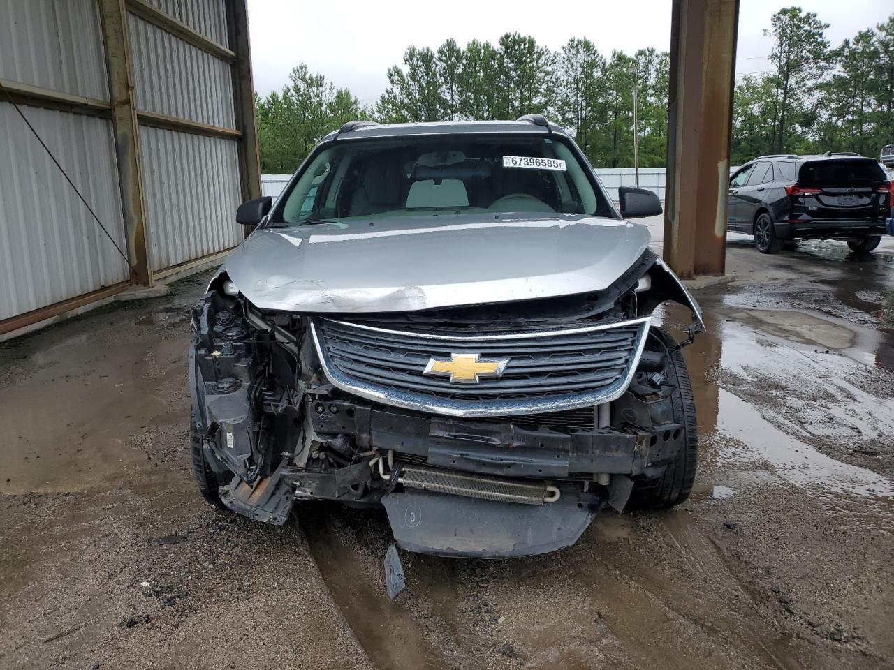 2017 Chevrolet Traverse Ls - Фото 5
