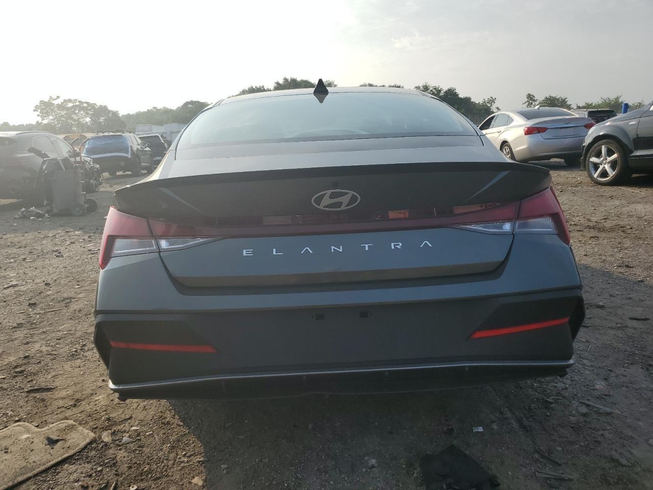 2025 Hyundai Elantra Sel Sport - Фото 6