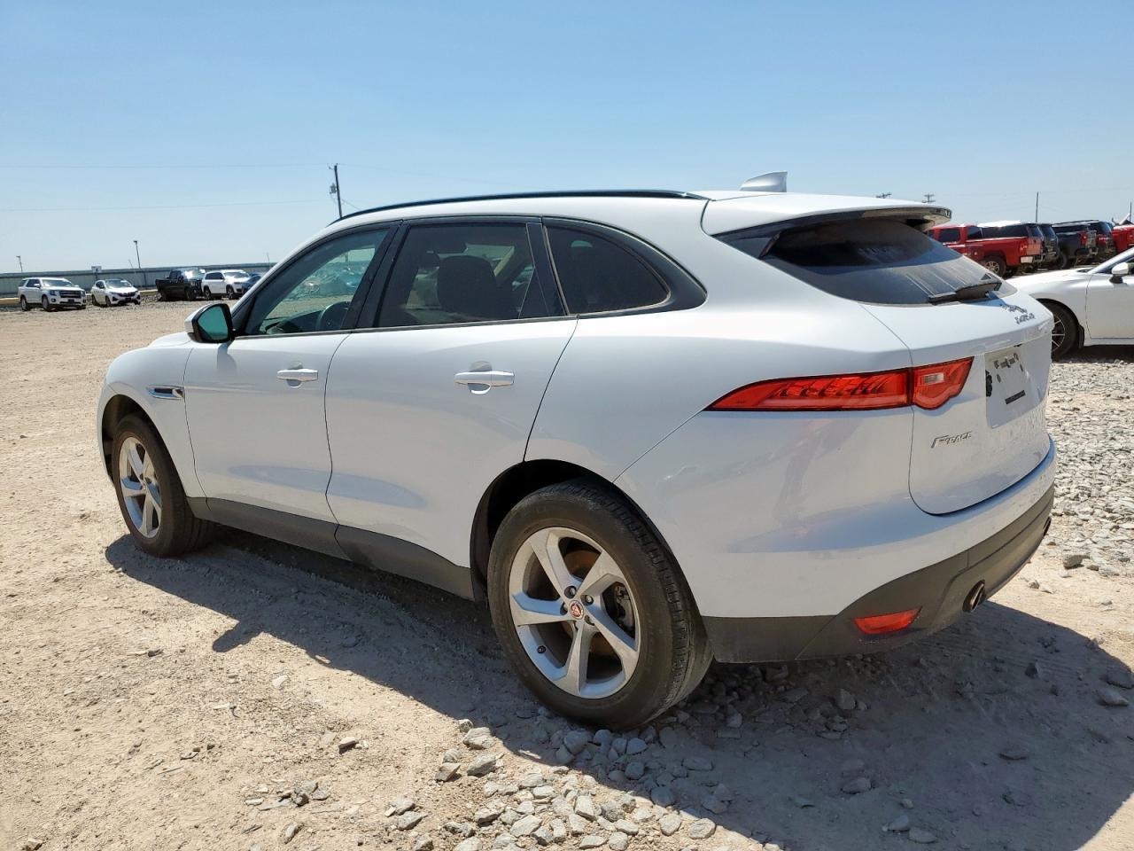 2017 Jaguar F-Pace Premium - Image 2