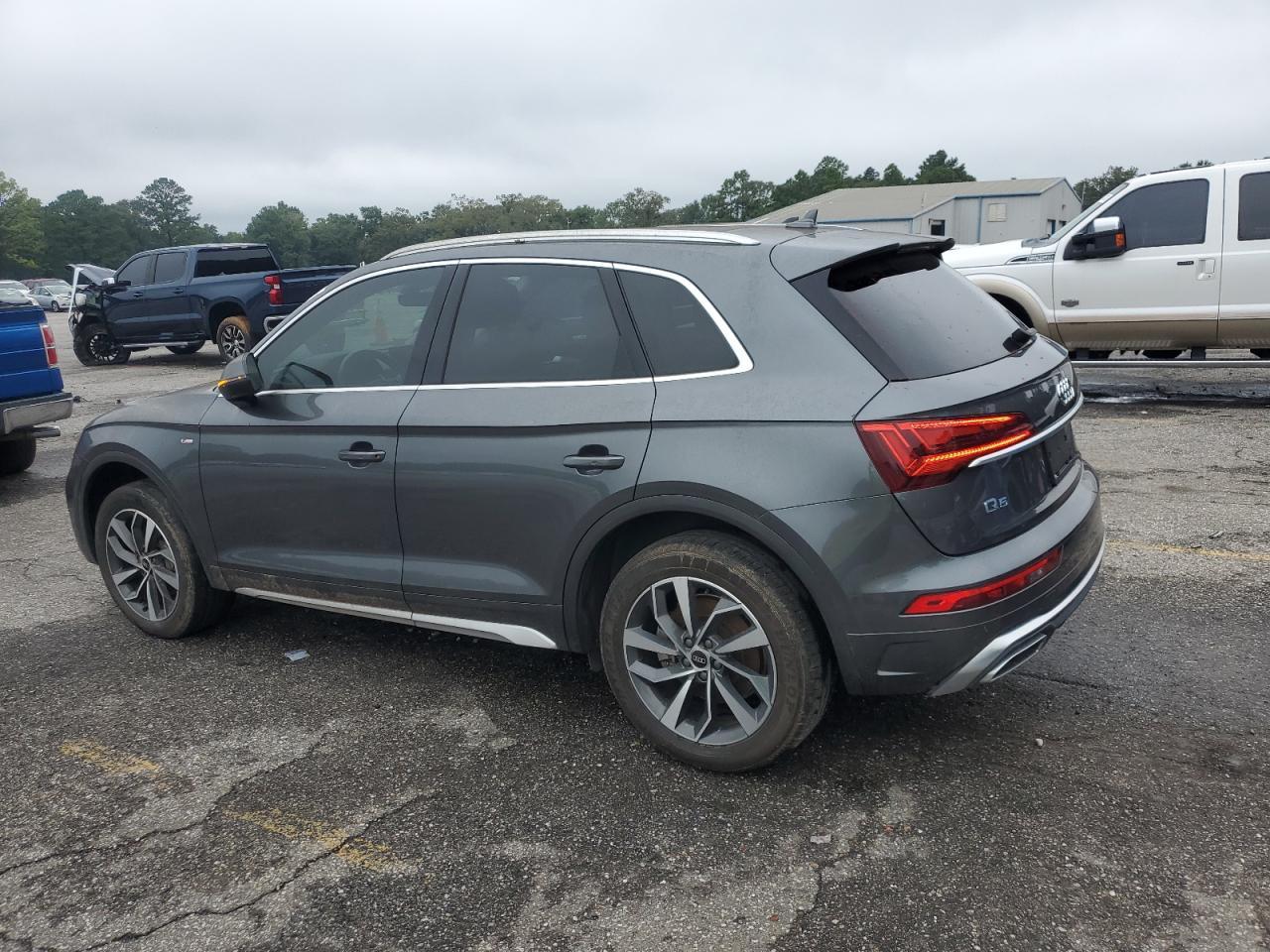 2022 Audi Q5 Premium - Фото 2
