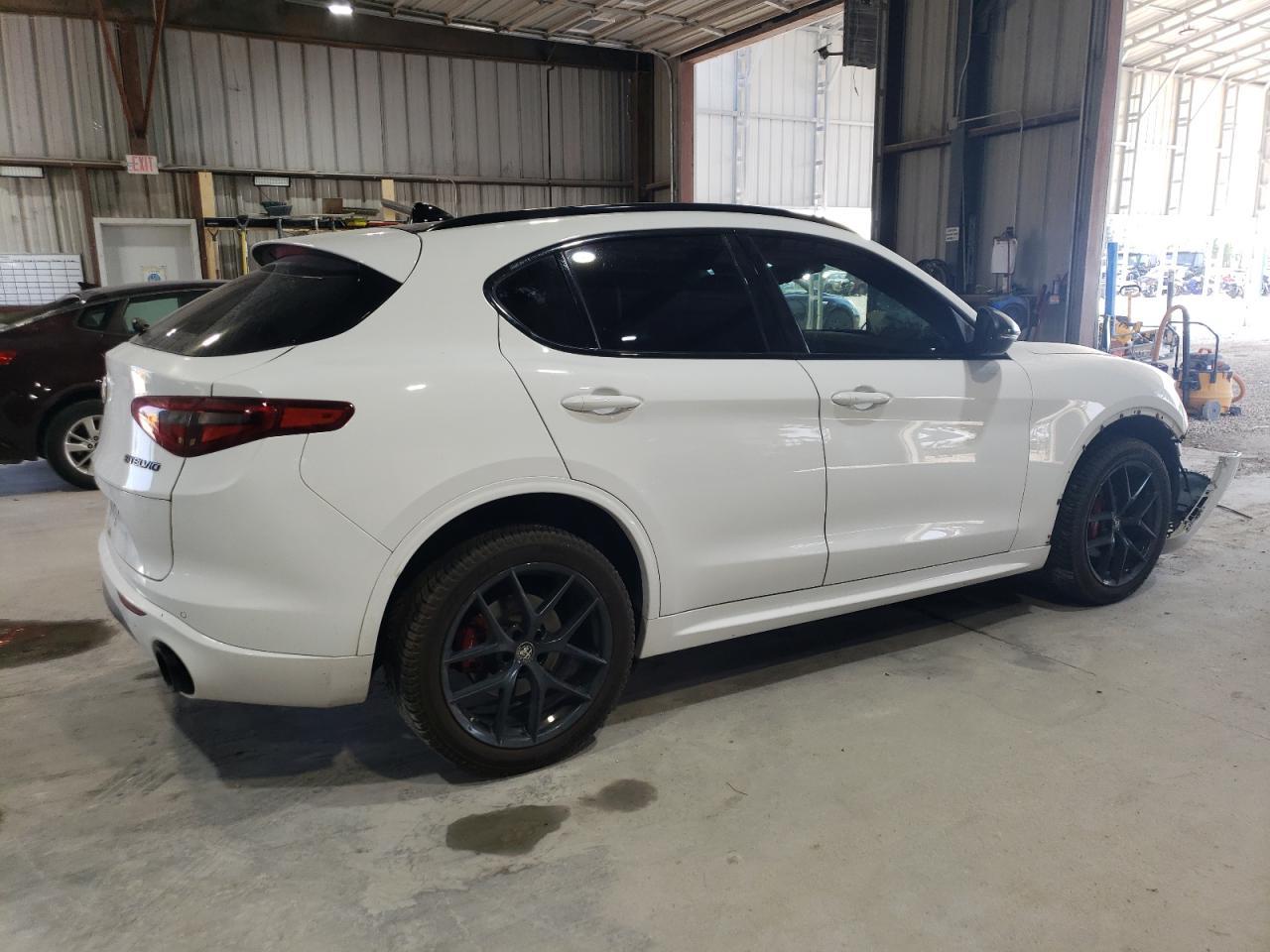 2020 Alfa Romeo Stelvio Ti - Фото 3