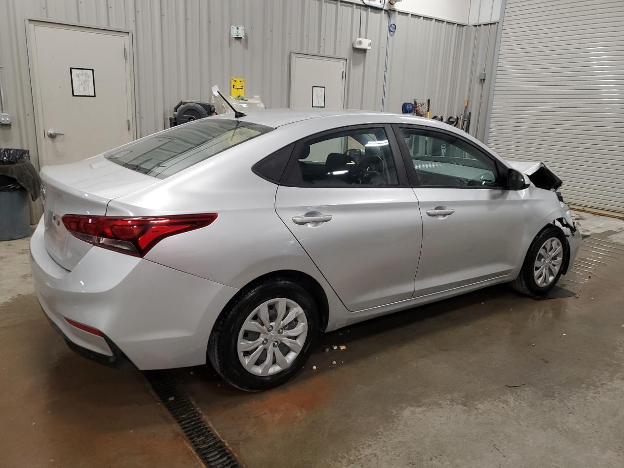 2019 Hyundai Accent Se - Фото 3
