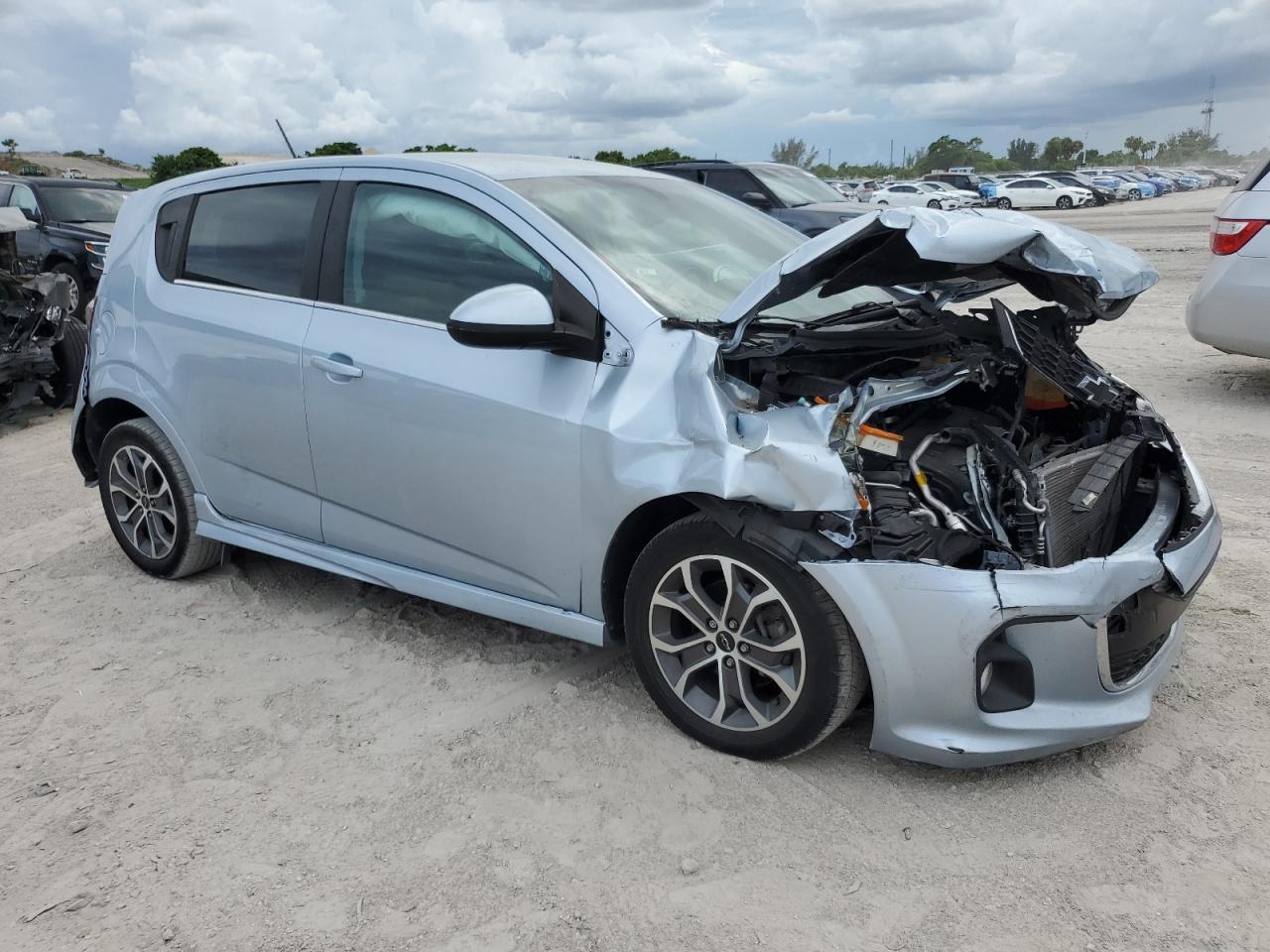 2018 Chevrolet Sonic Lt - Фото 4