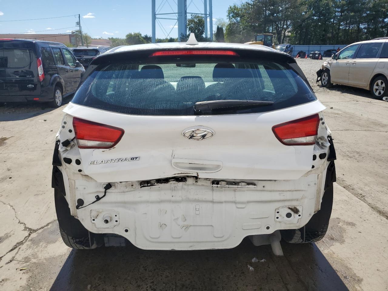 2018 Hyundai Elantra Gt - Фото 6