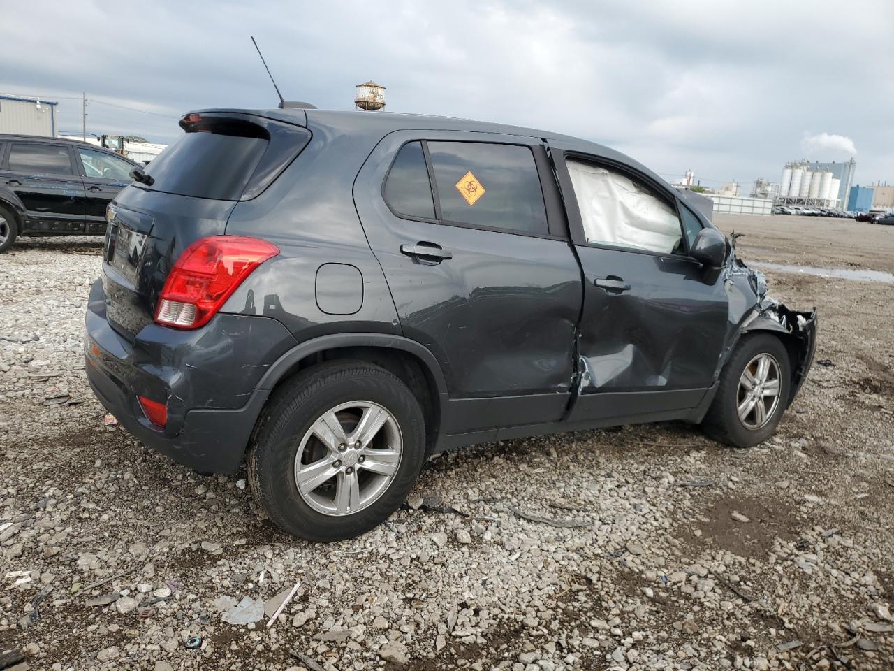 2019 Chevrolet Trax Ls - Image 3