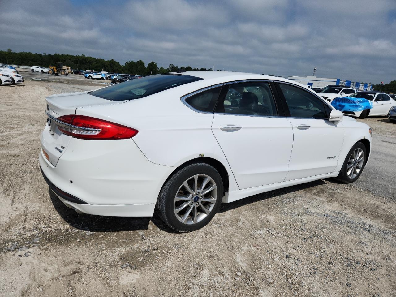 2017 Ford Fusion Se Hybrid - Фото 3