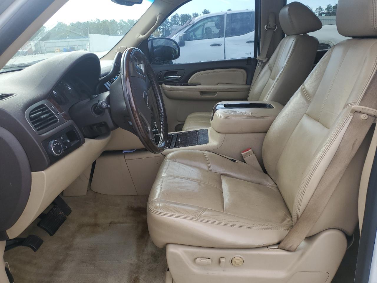 2007 GMC Yukon Denali - Image 7
