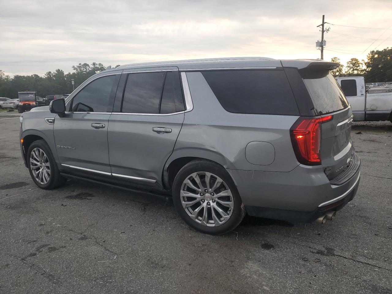 2023 GMC Yukon Denali - Фото 2