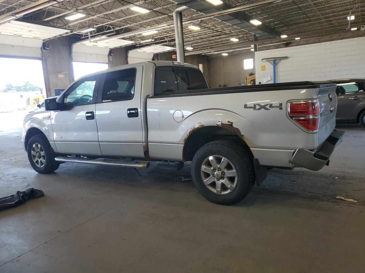 2013 Ford F150 Supercrew - Фото 2