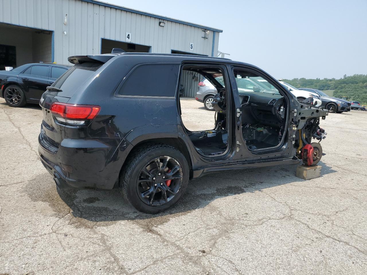 2014 Jeep Grand Cherokee Srt-8 - Image 3