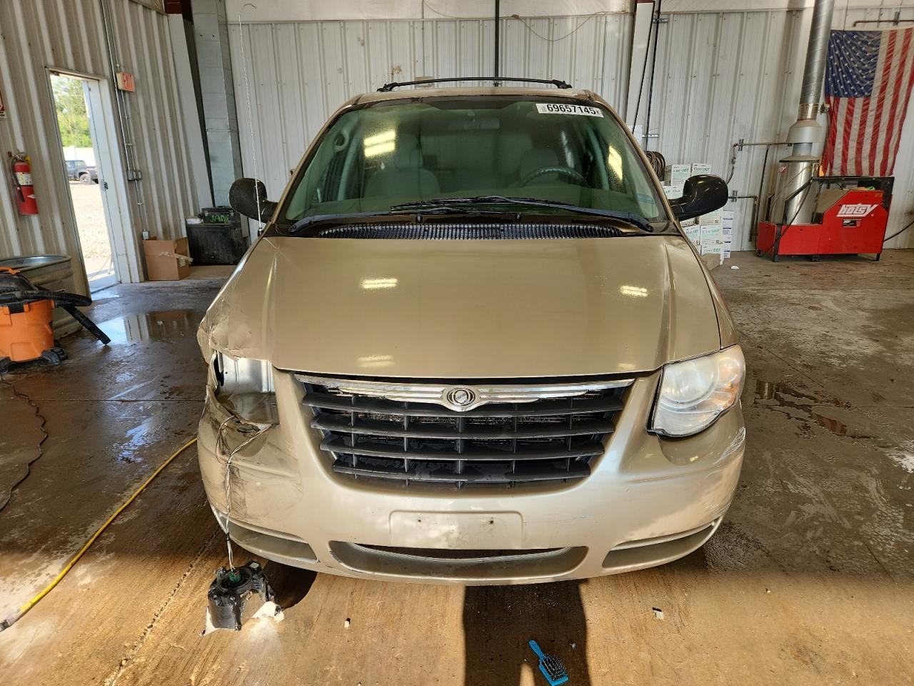 2007 Chrysler Town & Country Touring - Фото 5