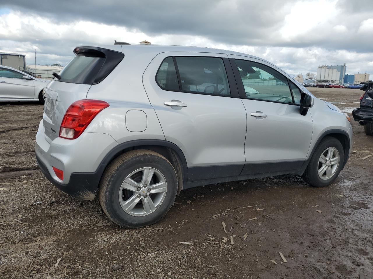 2020 Chevrolet Trax Ls - Фото 3