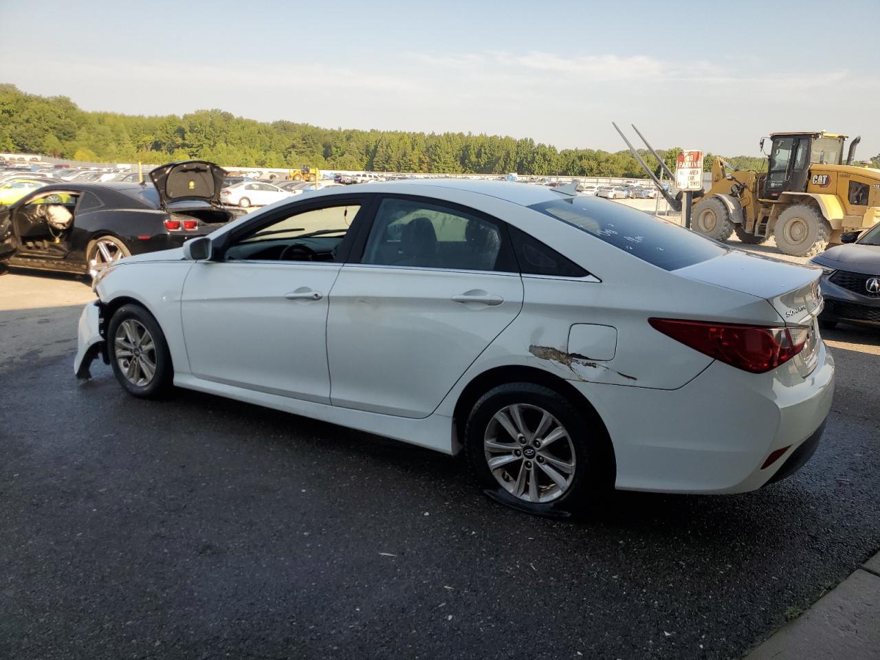 2014 Hyundai Sonata Gls - Image 2
