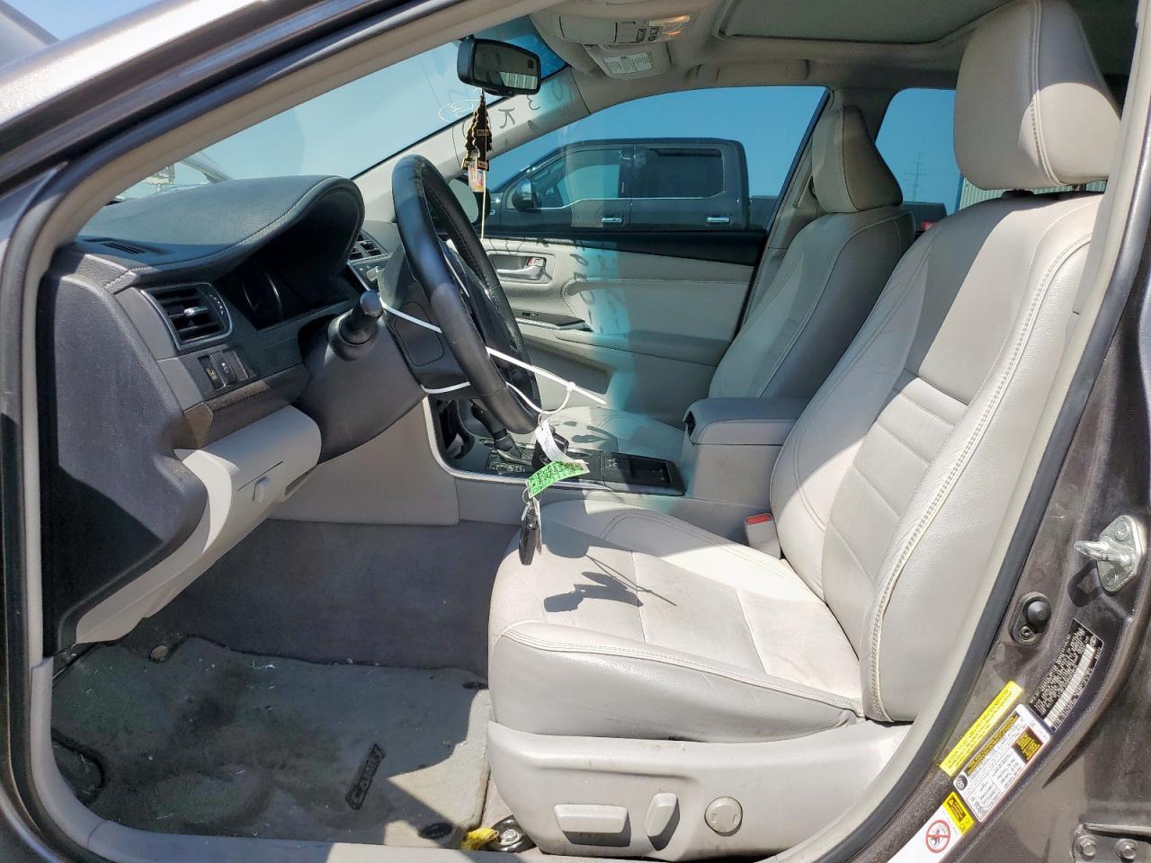 2017 Toyota Camry Le - Image 7