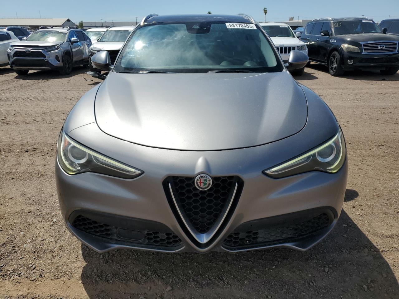 2018 Alfa Romeo Stelvio Ti - Image 5