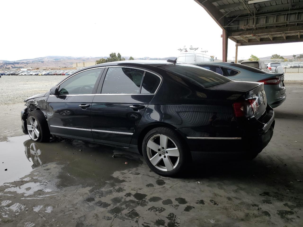 2006 Volkswagen Passat 2.0T - Фото 2