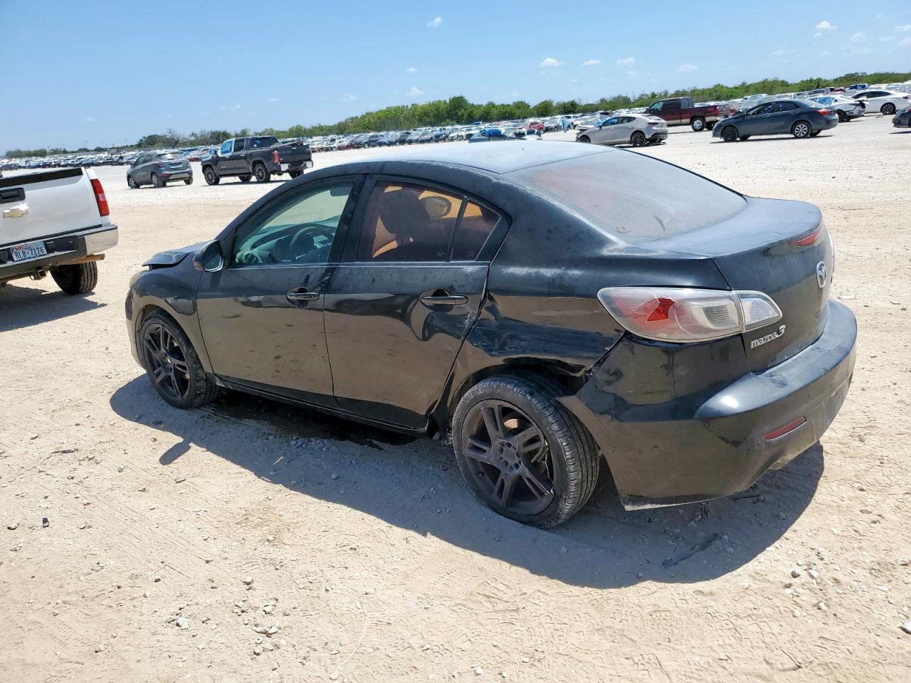 2013 Mazda 3 I - Image 2