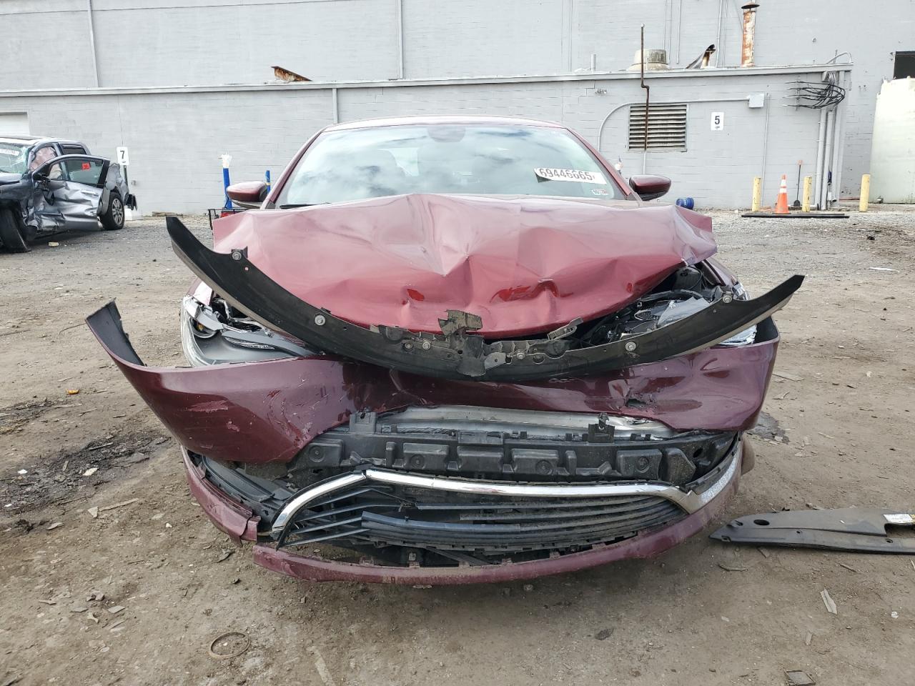 2016 Chrysler 200 Limited - Image 5
