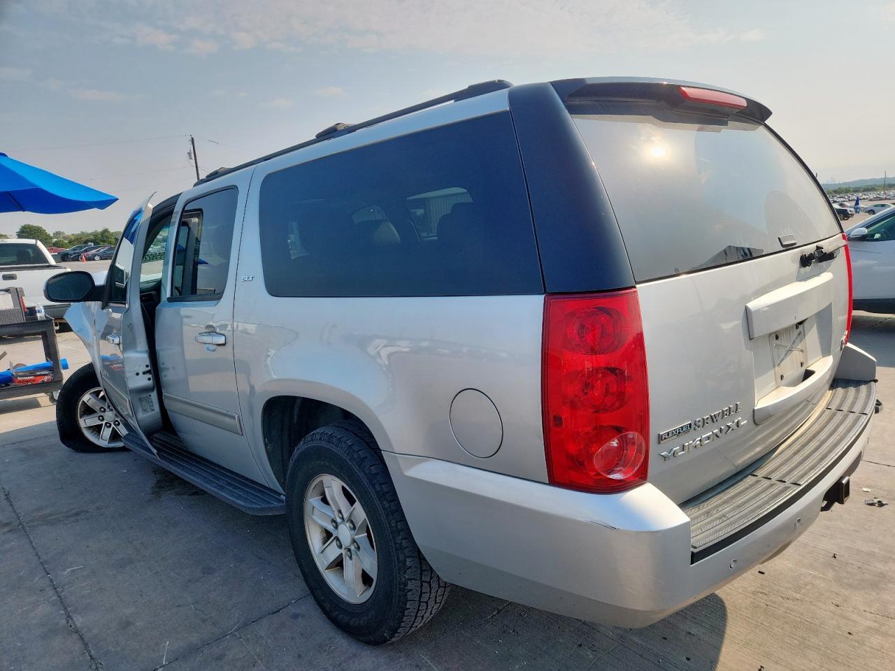 2012 GMC Yukon Xl C1500 Slt - Фото 2