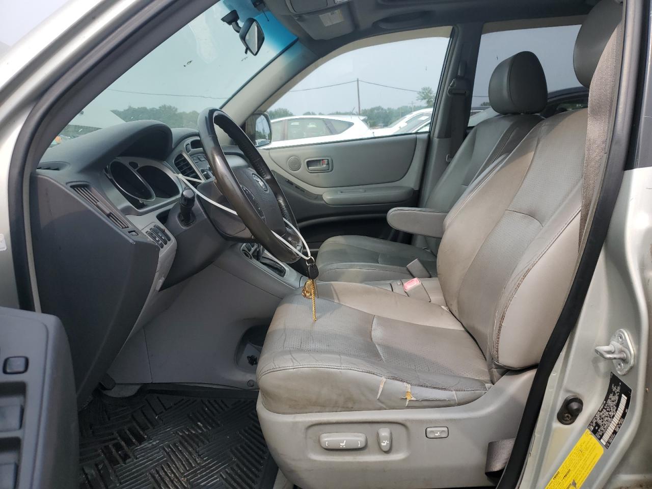 2004 Toyota Highlander - Image 7