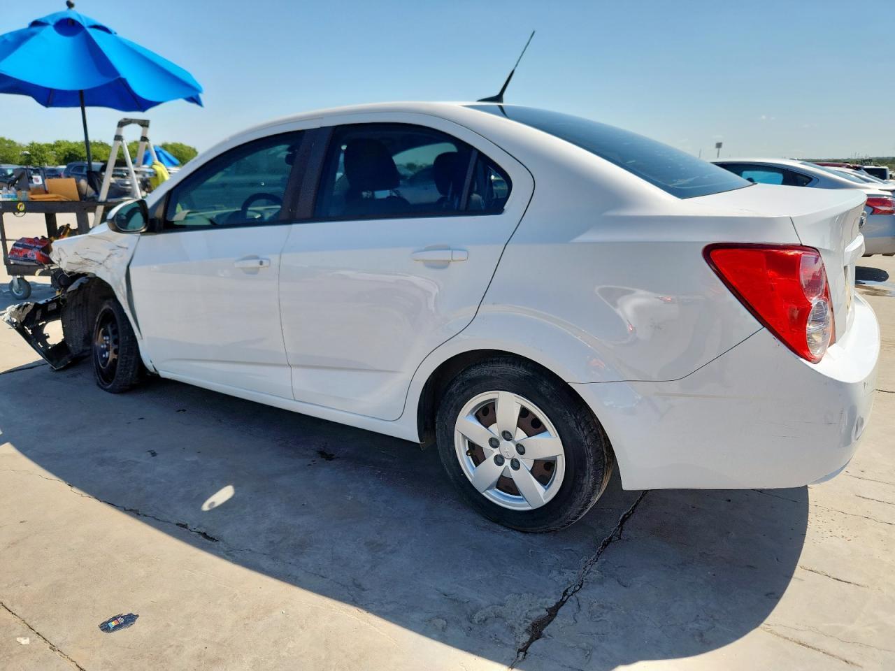 2014 Chevrolet Sonic Ls - Фото 2