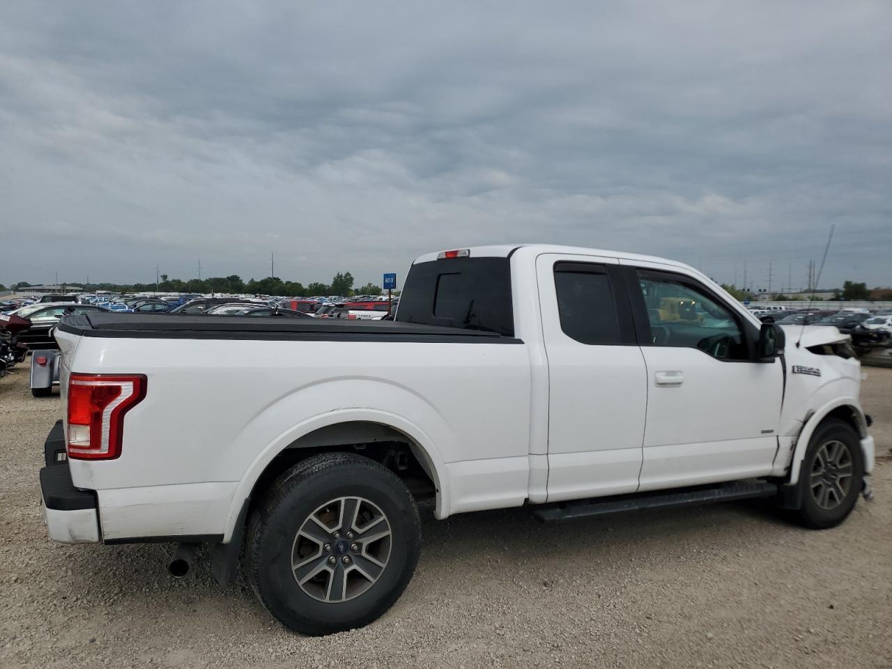 2016 Ford F150 Super Cab - Фото 3