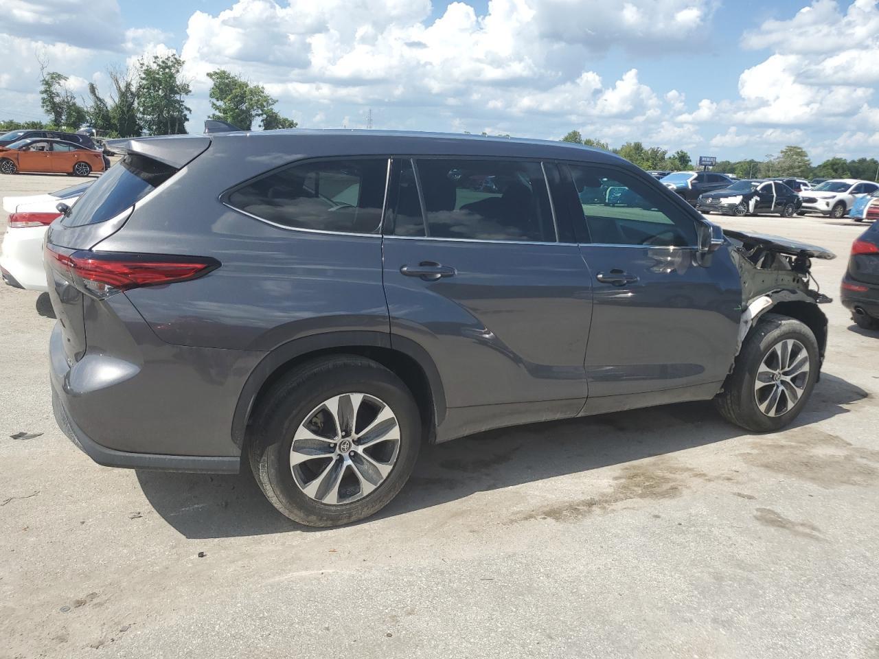 2021 Toyota Highlander Xle - Фото 3