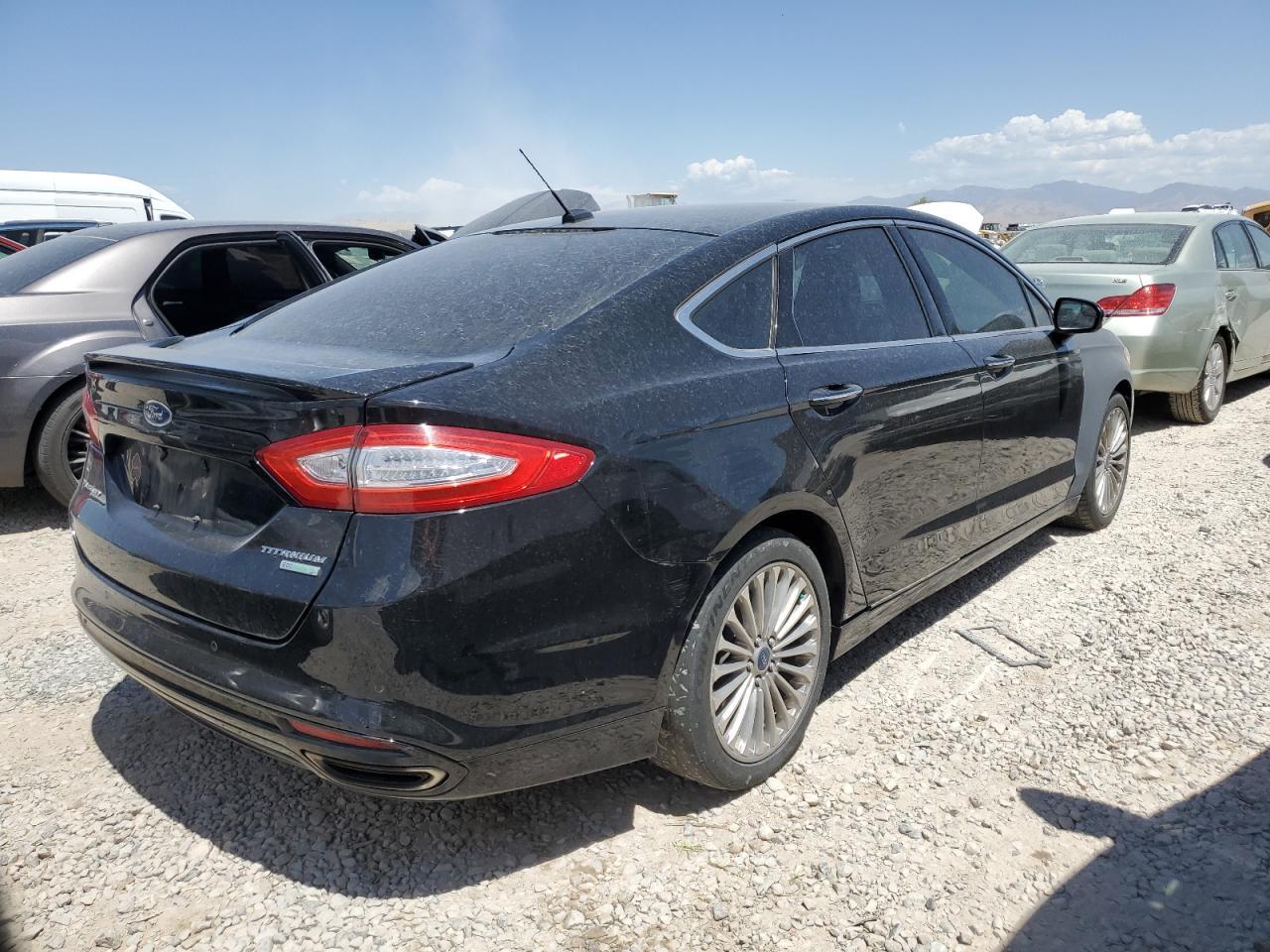 2016 Ford Fusion Titanium - Image 3