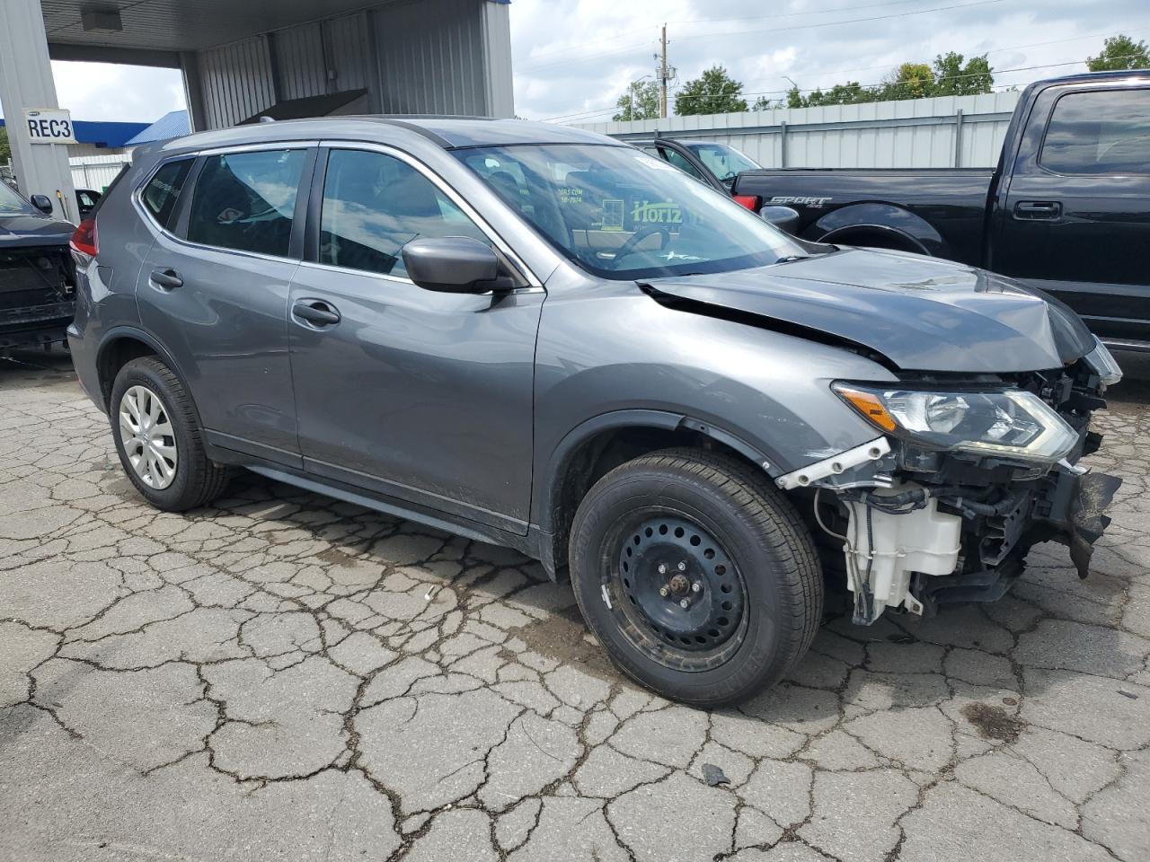 2018 Nissan Rogue S - Image 4
