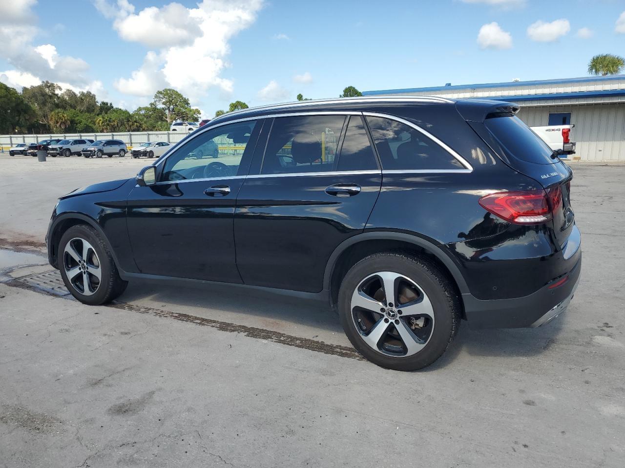 2021 Mercedes-Benz Glc 300 - Фото 2