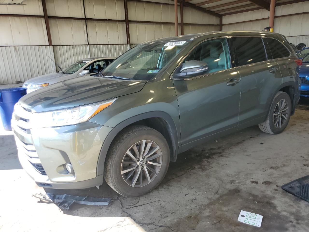 2018 Toyota Highlander Se