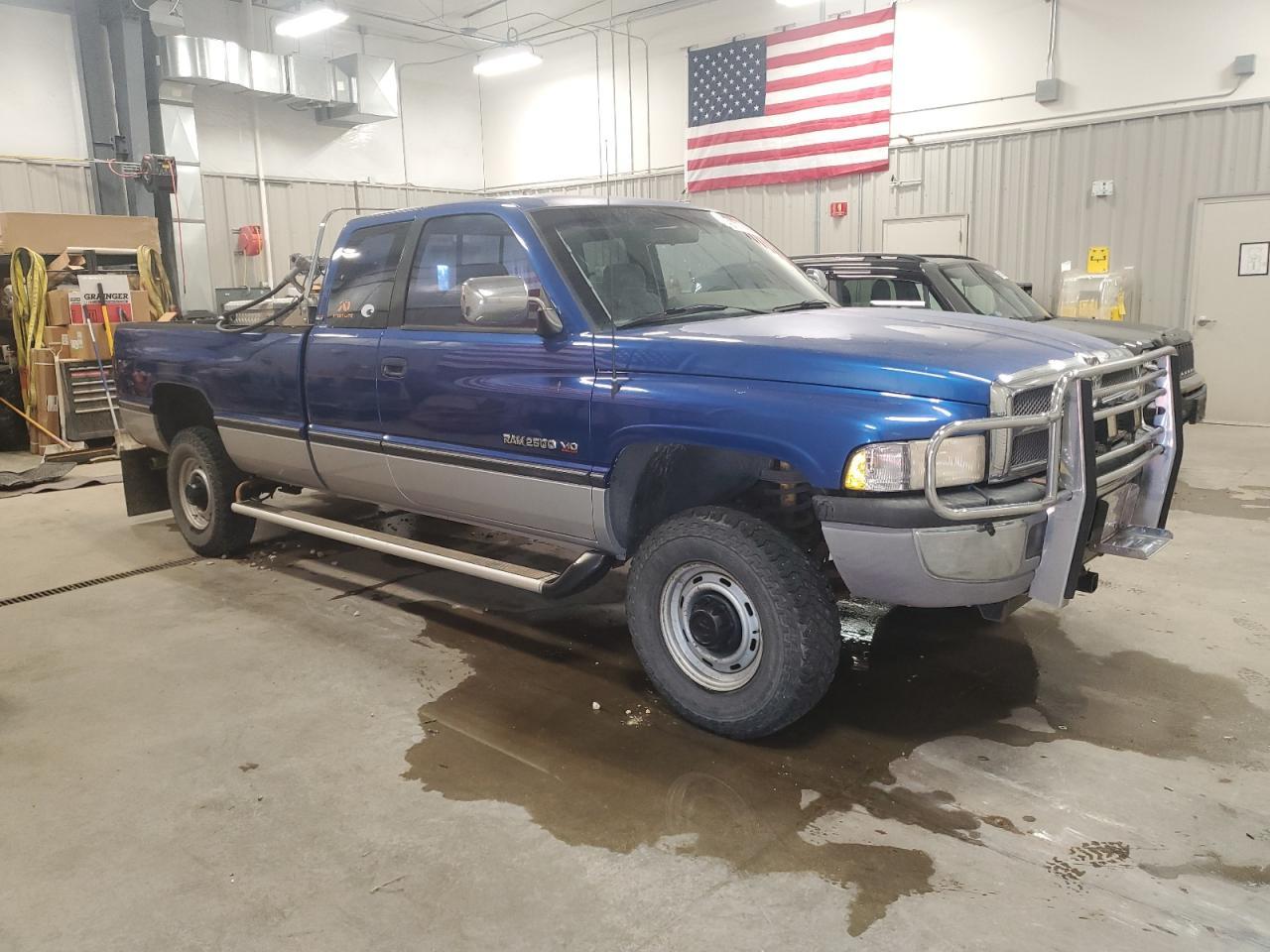 1996 Dodge Ram 2500 - Image 4