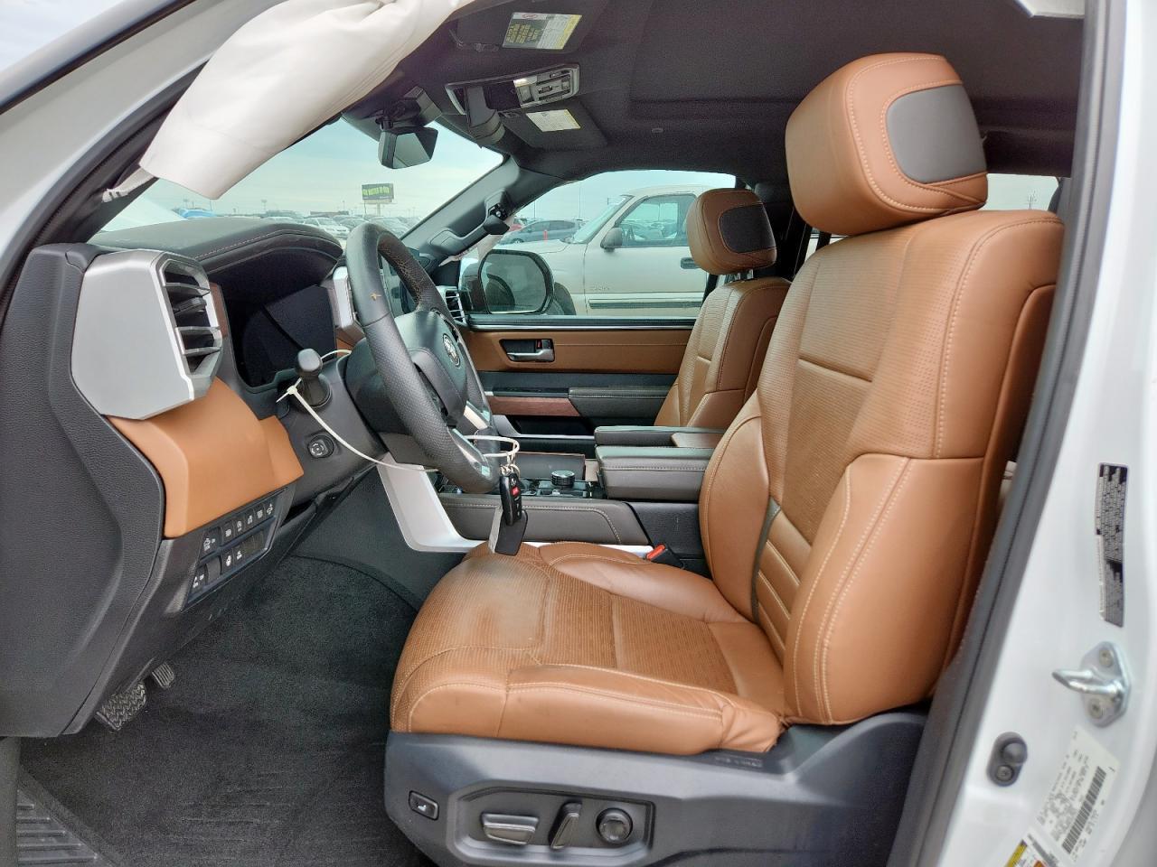 2025 Toyota Tundra Crewmax Platinum - Фото 7