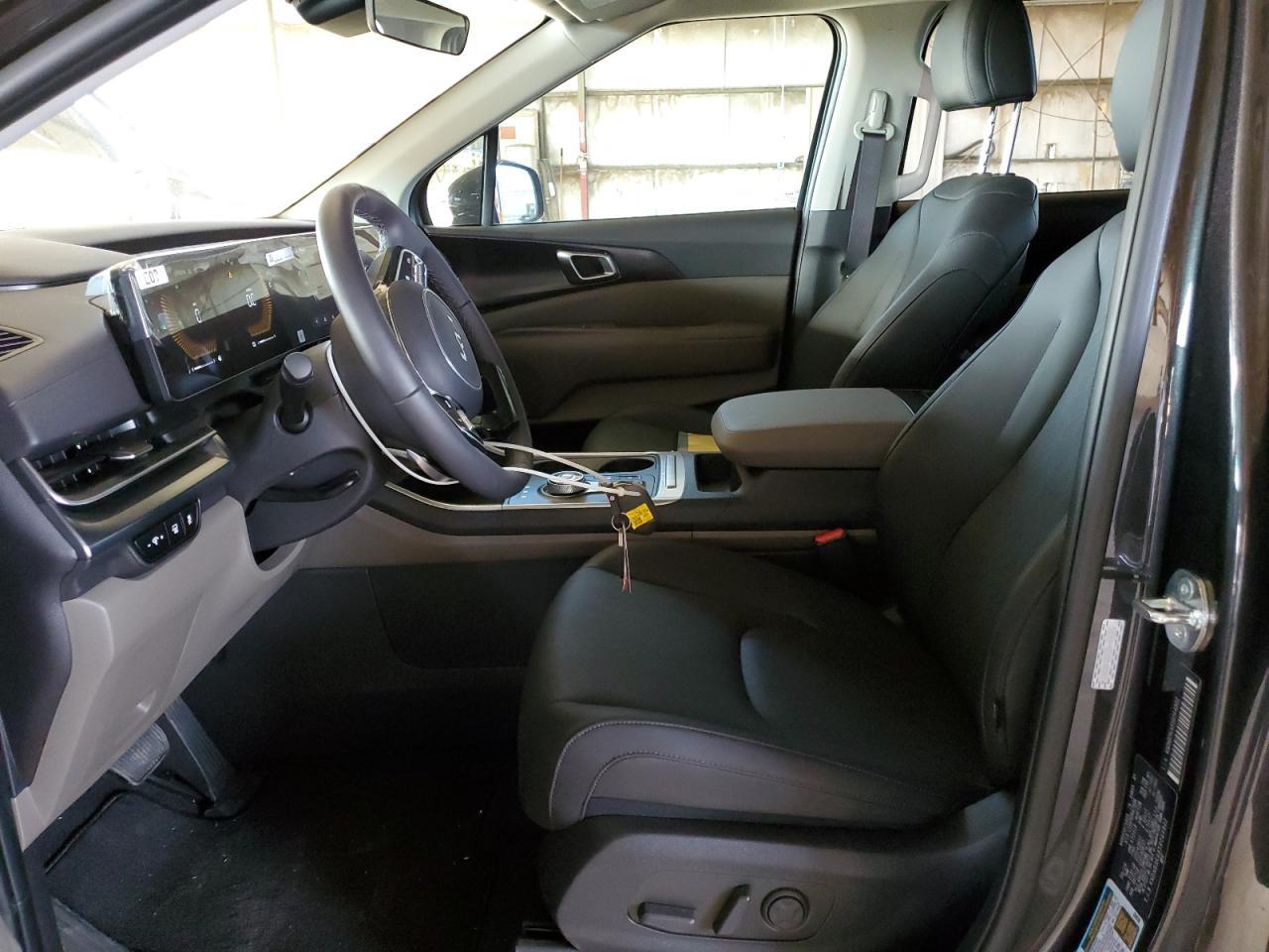 2025 Kia Carnival Lxs - Фото 7