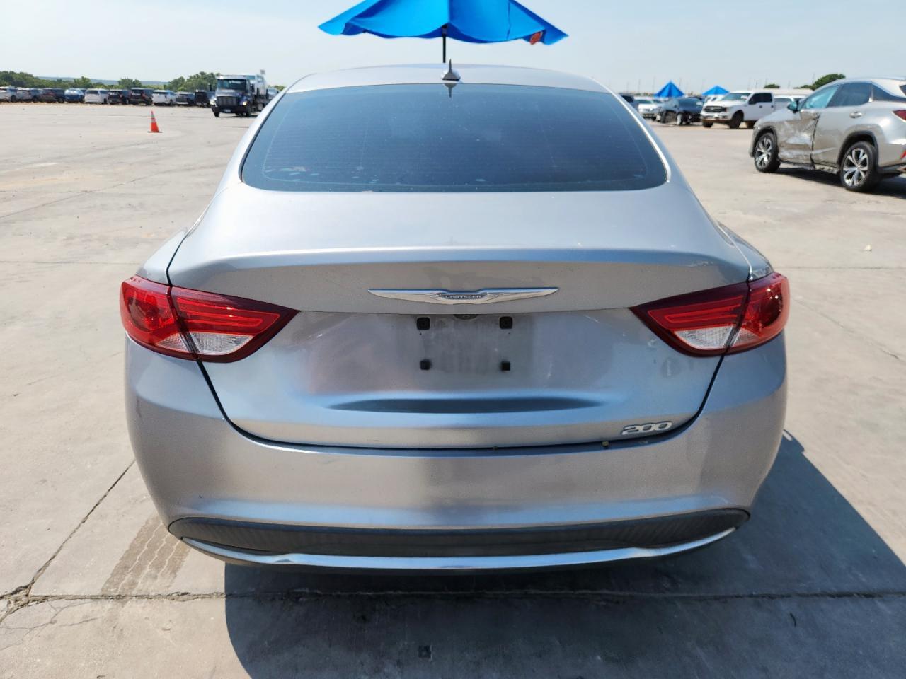 2015 Chrysler 200 Limited - Image 6