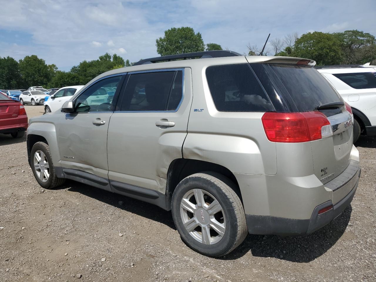 2014 GMC Terrain Slt - Image 2