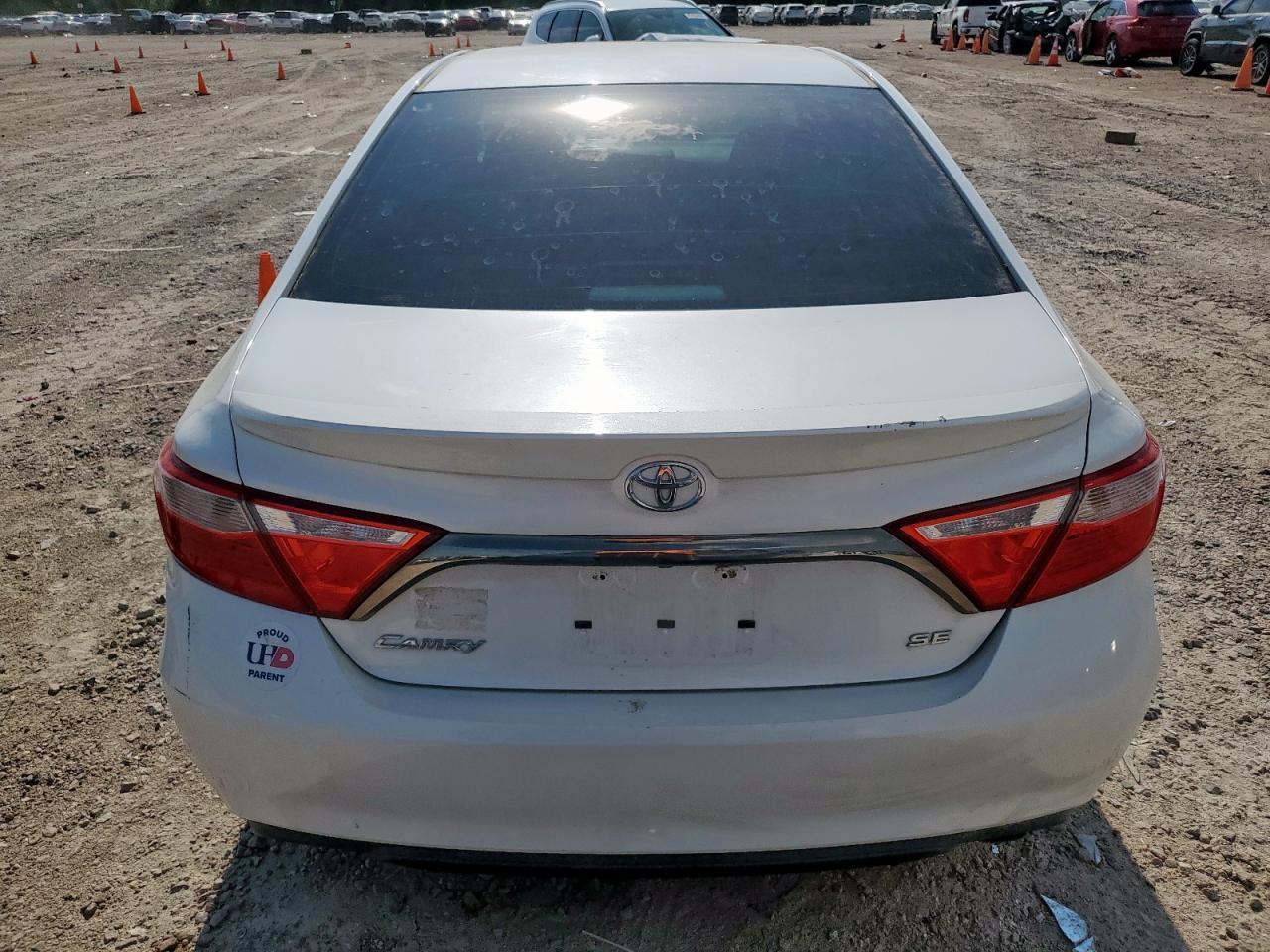 2015 Toyota Camry - Фото 6