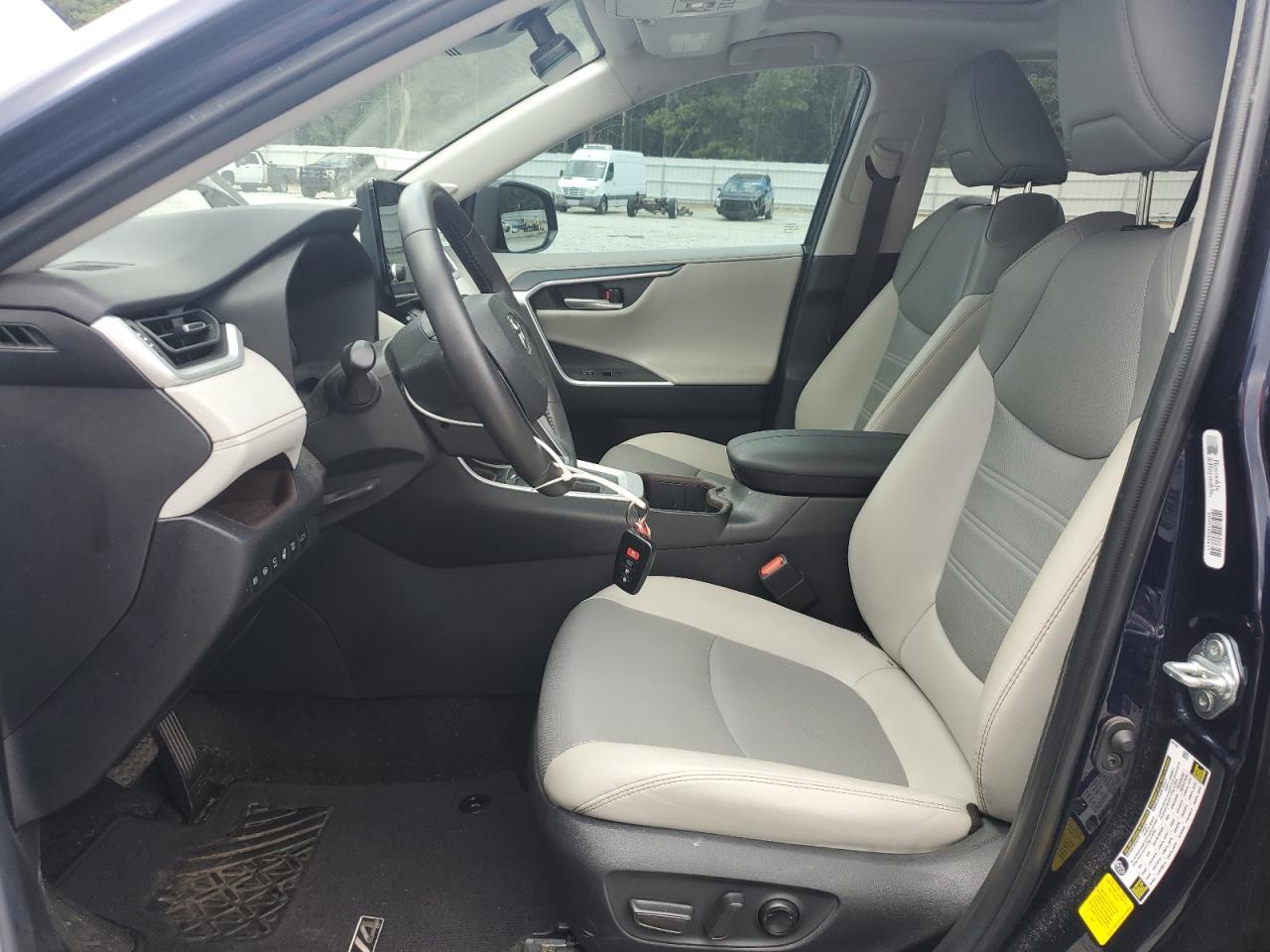 2023 Toyota Rav4 Limited - Image 7