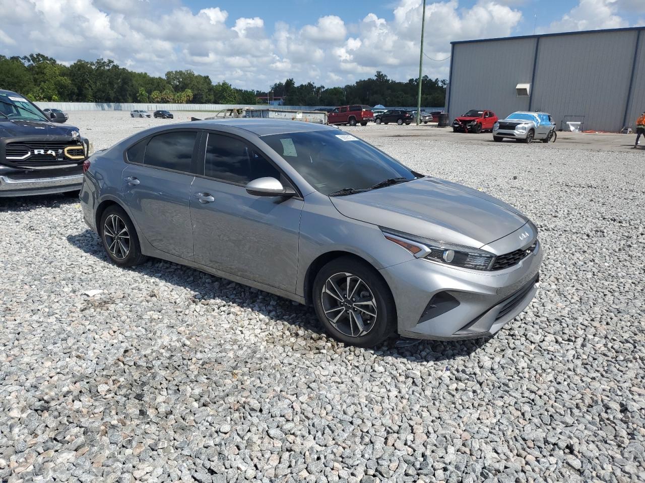 2022 Kia Forte Fe - Image 4