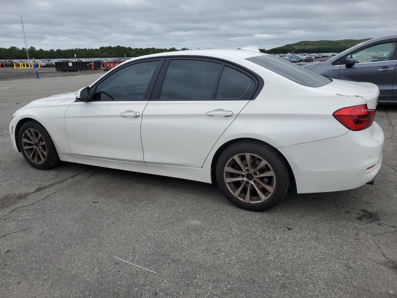 2018 BMW 320 Xi - Image 2